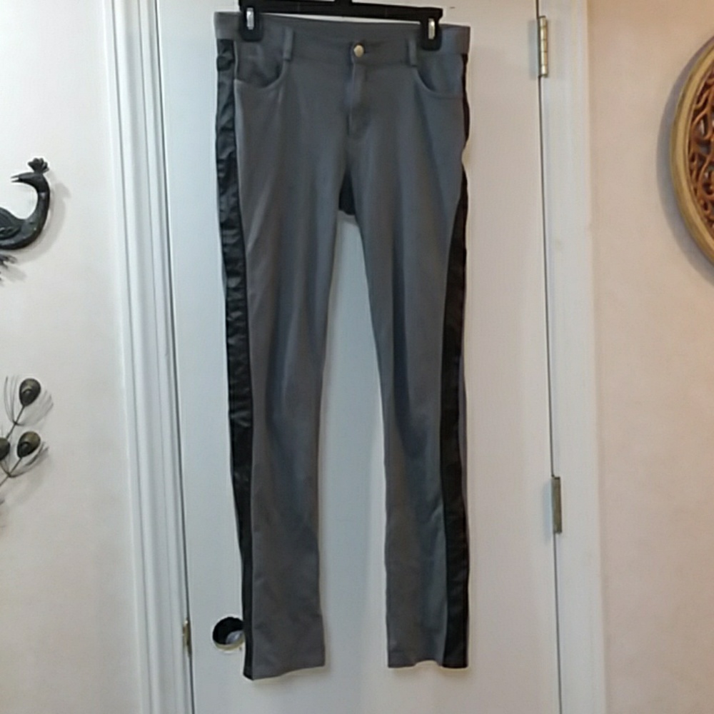 Cute stretch skinny pants